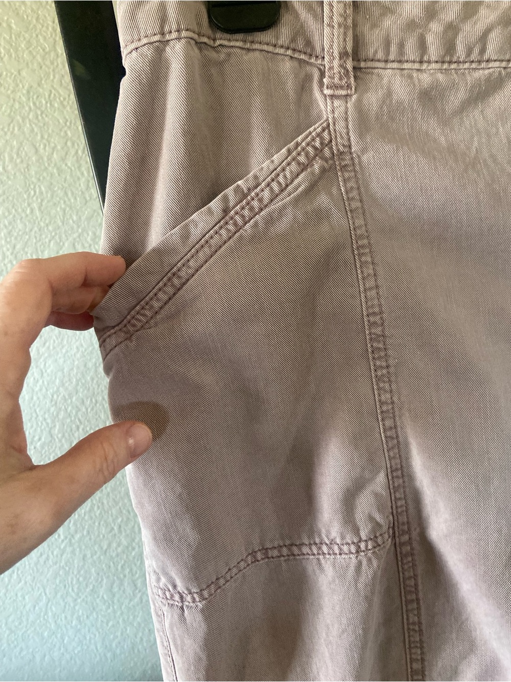 Maurices Wide-Leg Cargo Pants in Pale Mauve - Picture 2 of 10